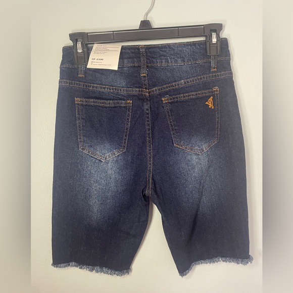 🆕VIP Jeans Distressed Bermuda shorts - Picture 2 of 4